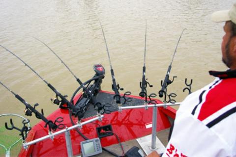 You need to Try this Crappie Fishing Setup!  Spider Rigging for Crappie  has been my favorite setup for chasing open water crappie on Lake of the  Ozarks this spring. I fished