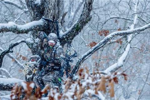 News & Tips: How to Stay Warm in Your Deer Stand