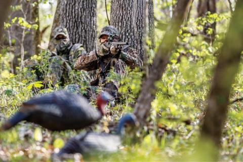 News & Tips: 15 Turkey Vest Essentials (Checklist)