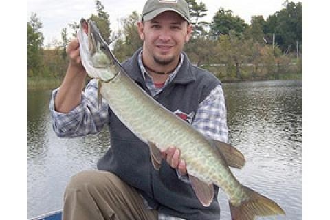 Tackling With Topwater Muskie
