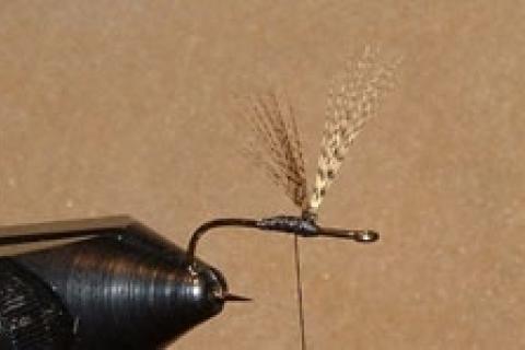 Fly Fishing: How to Tie Two Types of Upright Wings on Dry Flies