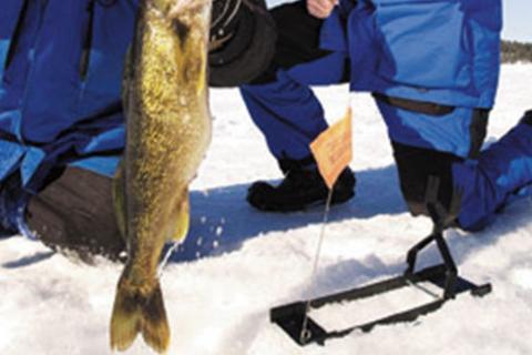 How to Set a Tip Up for Ice Fishing 