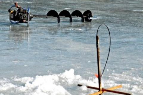 Ice Fishing: Finding Spots to Drill a Hole