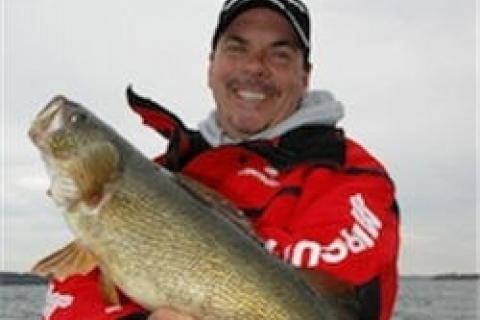 News & Tips: Vertical Jigging Winter Walleyes and Saugers in Rivers...