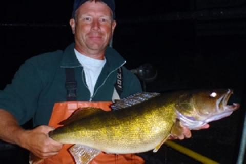News & Tips: Stop Stocking Walleyes in Rivers?