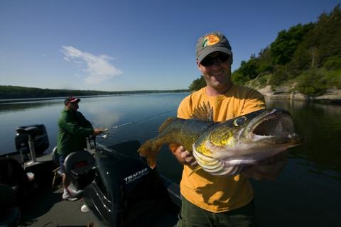 News & Tips: Walleye Lessons from the South