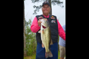 1Source Video: 2014 FLW Tour Event: Sam Rayburn Reservoir Day One Slide Show