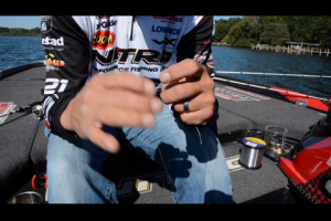 1Source Video: Tie a Fluoro Leader to Braided Line with the Alberto Knot
