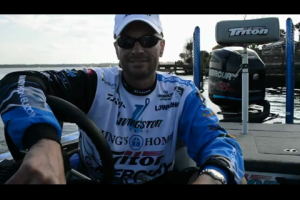 1Source Video: Randy Howell Leads on Day One: Bassmaster Elite on St. John's River