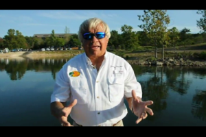 1Source Video: Jimmy Houston on The Tracker Bass Buggy Pontoon Boat