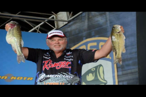 1Source Video: Bassmaster Elite Day Four  Alabama River 2013 Slide Show