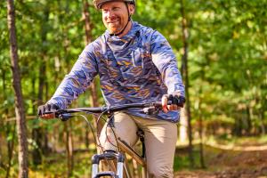 Biker wearing 3D coolling clothing from Ascend