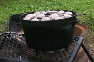 News & Tips: Holiday Cooking With a Dutch Oven