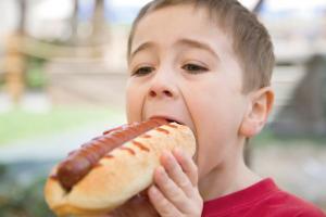 News & Tips: 6 Crazy Delicious Hot Dog Recipes Camping Kids LOVE...