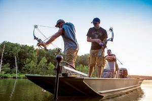 News & Tips: Give Bowfishing a Try