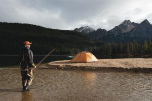 Fly fisher camp & fly fishing