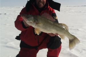 Braggin' Board Photo: Ice Fishing Walleye