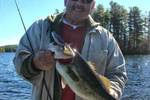 Braggin' Board Photo: I Love to fish Bass!
