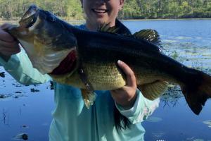 Lady angler with nice Largemouth