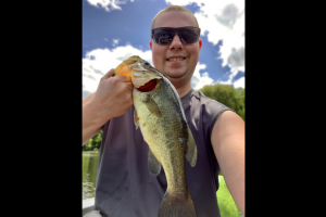 Angler selfie with bass