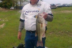 Braggin' Board Photo: Largemouth bass fishing