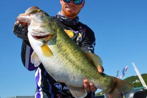 Braggin' Board Photo: 8lb Bass From Lake Travis