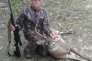 Braggin' Board Photo: Larry Sweeney with his 8 point