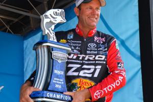 Braggin' Board Photo: KVD Wins Cayuga Bassmasters Event