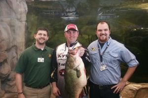 New Tennessee State Record Largemouth