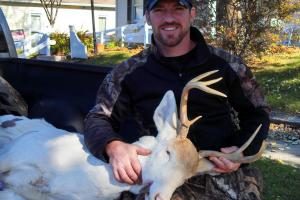 Braggin' Board Photo: Albino Buck IMG 20131110 123328 683