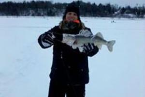 Braggin' Board Photo: Ice Fishing Bass