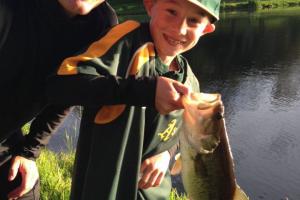 Braggin' Board Photo: Catching Bass