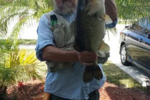 Braggin' Board Photo: 10 lb Bass