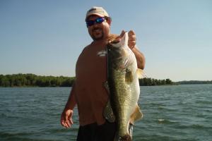 Braggin' Board Photo: Nice Largemouth Strike King CRANK IT UP.