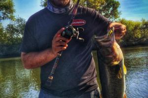 Braggin' Board Photo: Catchin a Big Bass